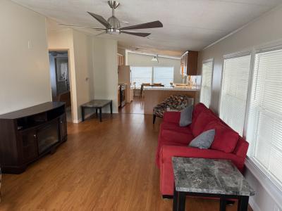 Photo 3 of 13 of home located at 80 E Hampton Dr Auburndale, FL 33823