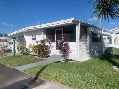 Photo 2 of 29 of home located at 3225 South St. Lot #022 Hollywood, FL 33021