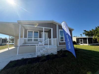 Photo 4 of 20 of home located at 7511 Westwood Drive Ellenton, FL 34222