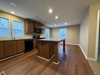 Photo 3 of 4 of home located at 25131 Oxford Woodhaven, MI 48183