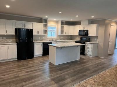 Photo 3 of 4 of home located at 17 East Woodside Holland, OH 43528