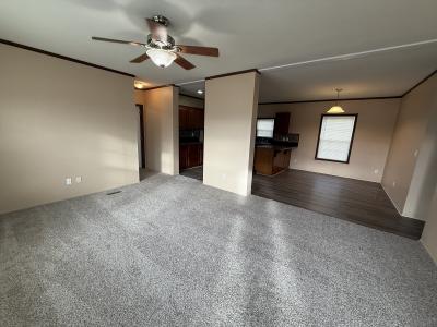 Photo 4 of 11 of home located at 7623 Woodlake View San Antonio, TX 78244