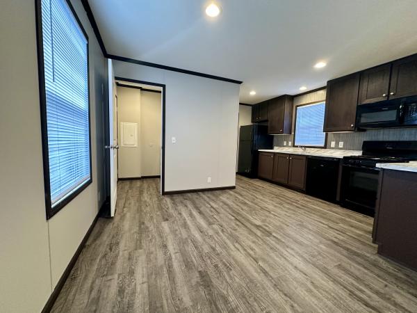 2021 Clayton NA Mobile Home