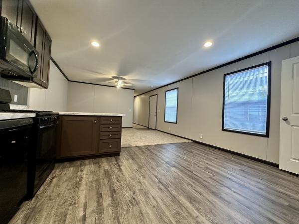 2021 Clayton NA Mobile Home