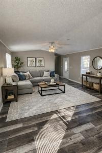 2005 American Homestar Corp Hallmark Mobile Home