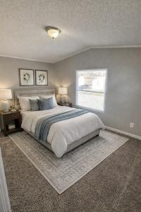 2005 American Homestar Corp Hallmark Mobile Home