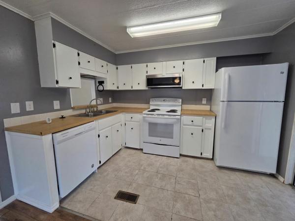 Photo 1 of 2 of home located at 19137 Meadow Brook Court North Fort Myers, FL 33903