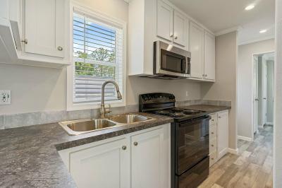 Photo 3 of 10 of home located at 26125 S Us Hwy 27 #61 Leesburg, FL 34748