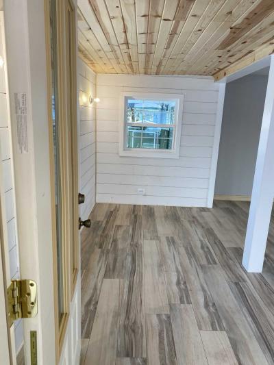 Photo 2 of 12 of home located at 480 15th St NW Barberton, OH 44203