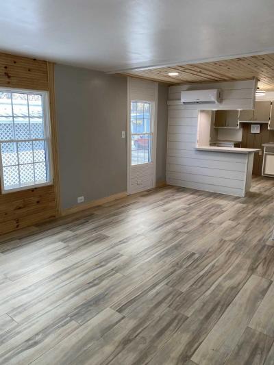 Photo 2 of 12 of home located at 480 15th St NW Barberton, OH 44203