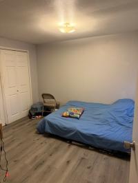 1984 	CHAMPION Manufactured Home