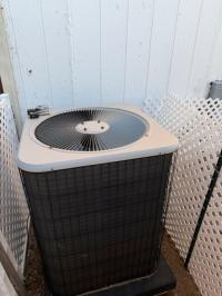 1984 	CHAMPION Manufactured Home