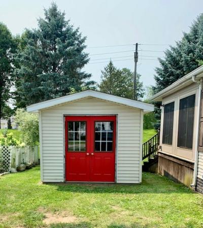 Photo 2 of 36 of home located at 1796 Northview Dr Lapeer, MI 48446