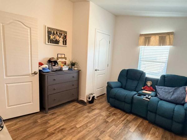 2011 CAVCO INDUSTRIES INC CAVCO Manufactured Home