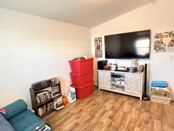 2011 CAVCO INDUSTRIES INC CAVCO Manufactured Home