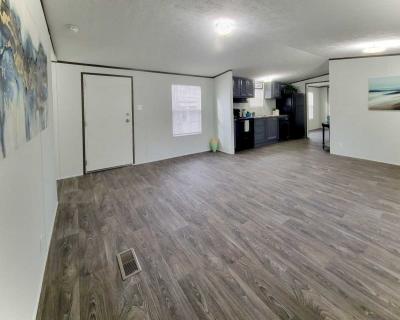 Photo 5 of 18 of home located at 988 Jenny Ct Florence, KY 41042