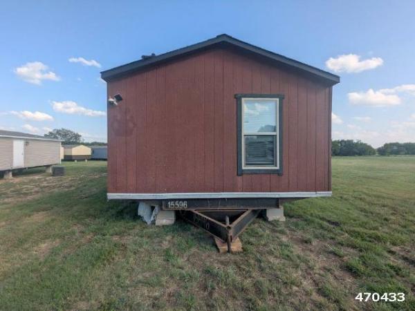 Photo 1 of 2 of home located at Crazy Red's Mobile Homes 8451 Palmer Ln Ponder, TX 76259