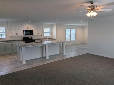 Photo 4 of 11 of home located at 249 Roosevelt Dr Davison, MI 48423