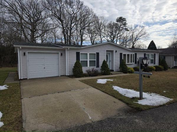 Photo 1 of 2 of home located at 1407-129 Middle Rd Unit #129 Calverton, NY 11933