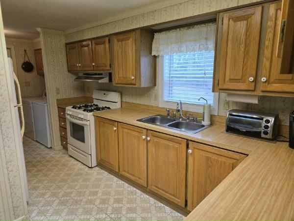 1989 Virginia Homes Park Avenue I Manufactured Home