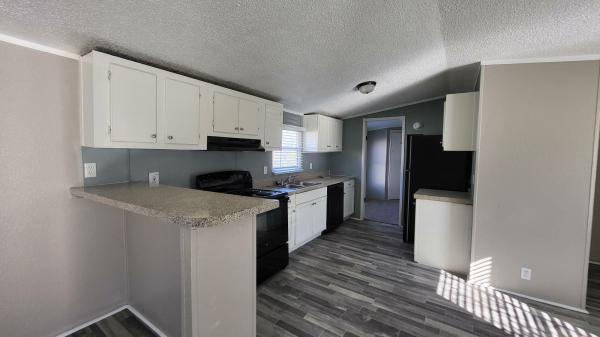 1993 Elliott Mobile Homes Solitaire Mobile Home