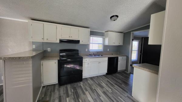 1993 Elliott Mobile Homes Solitaire Mobile Home