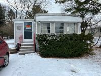 1976 Holly Park MI0027008203 Mobile Home