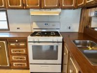 1976 Holly Park MI0027008203 Mobile Home