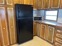 1976 Holly Park MI0027008203 Mobile Home