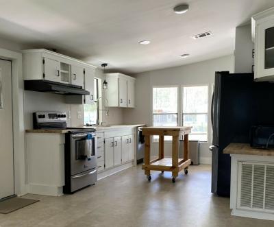 Photo 2 of 13 of home located at 5635 SW 58th St. Ocala, FL 34474