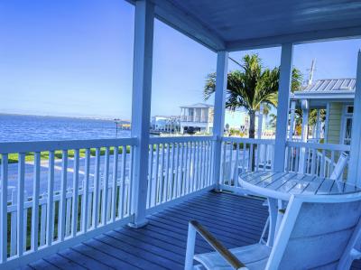 Photo 2 of 17 of home located at 9 NE Nautical Dr Jensen Beach, FL 34957