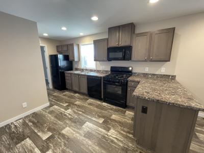 Mobile Home at 11040 Milford Ln Washington, MI 48094