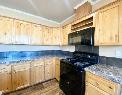 Photo 5 of 16 of home located at 7460 Kitty Hawk Rd. Site 444 Converse, TX 78109