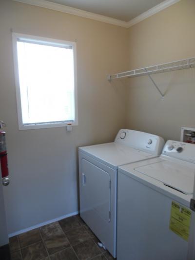 Photo 2 of 7 of home located at 28907 Country Lane Flat Rock, MI 48134