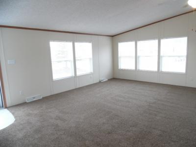 Photo 4 of 6 of home located at 28729 Parkview Flat Rock, MI 48134