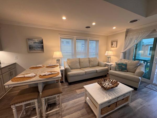 2022 Champion 1394921 Mobile Home