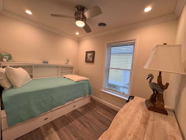 2022 Champion 1394921 Mobile Home