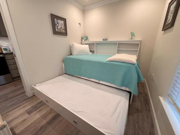 2022 Champion 1394921 Mobile Home