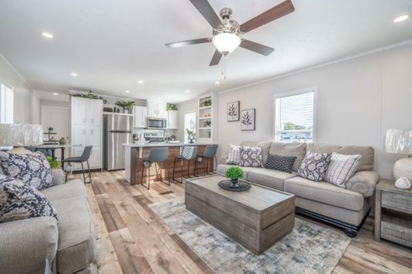 2025 Hamilton EM167632Z  Home