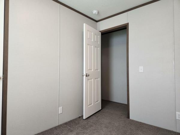 2021 Champion Redman Advantage II  Home