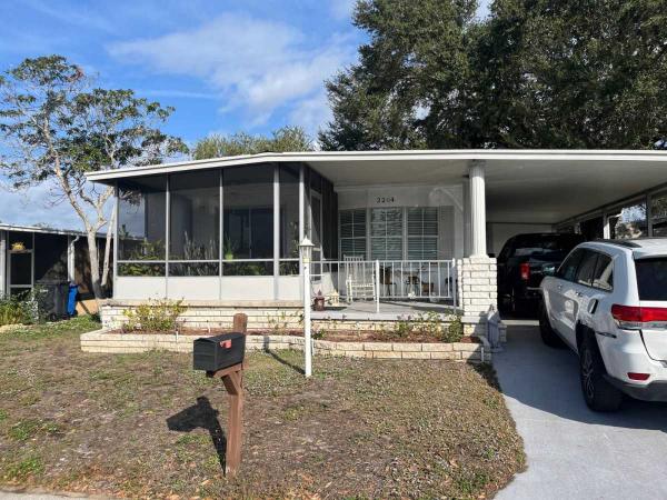 Photo 1 of 2 of home located at 2204 Miramont Circle Valrico, FL 33594