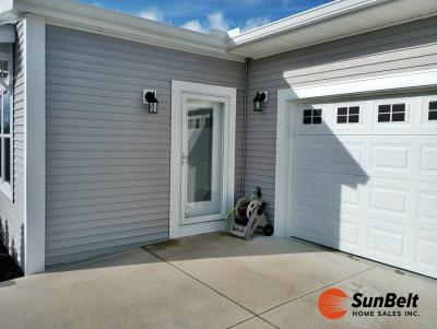 Photo 4 of 44 of home located at 2458 Hopsewee Avenue Ormond Beach, FL 32174