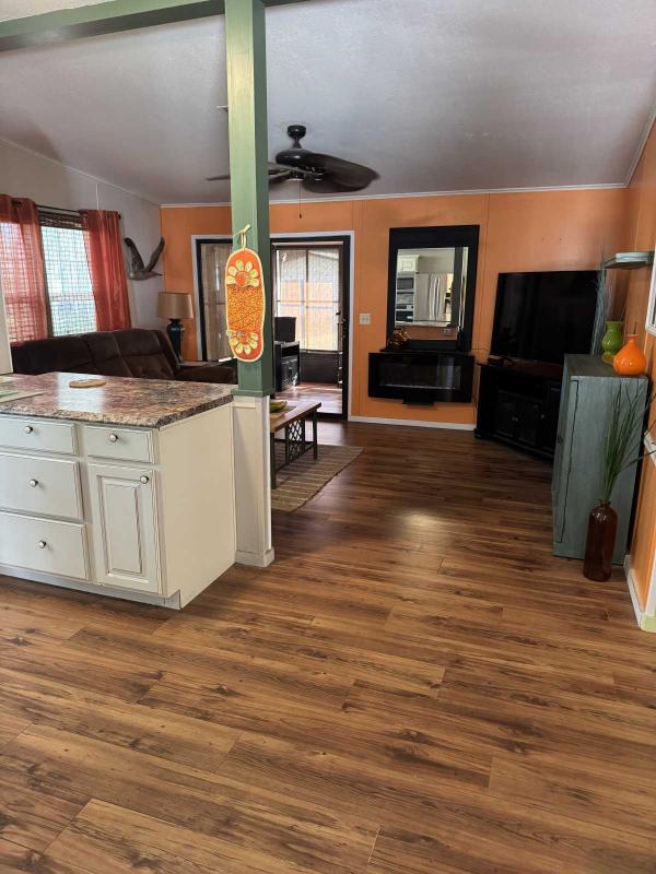 Photo 1 of 2 of home located at 638 N Edgewater Plant City, FL 33566