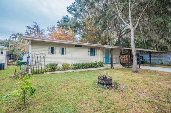 Photo 1 of 2 of home located at 28944 Hubbard Street, Lot 71 Leesburg, FL 34748