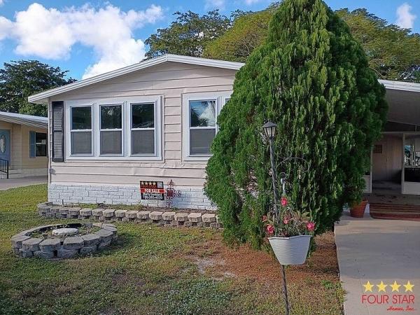 1983 PARK Mobile Home For Sale