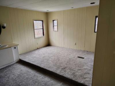 Photo 5 of 8 of home located at 5132 Winnebago Drive Indianapolis, IN 46241