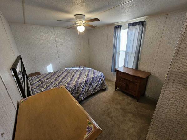 1999 Oakwood Manufactured Home