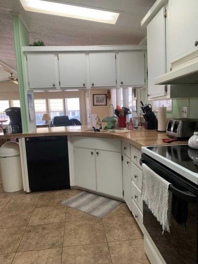 Photo 3 of 8 of home located at 300 Chives Sebring, FL 33872