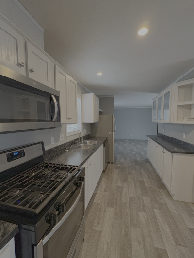 Photo 2 of 7 of home located at 352 Trillum Trail Oxford, MI 48371