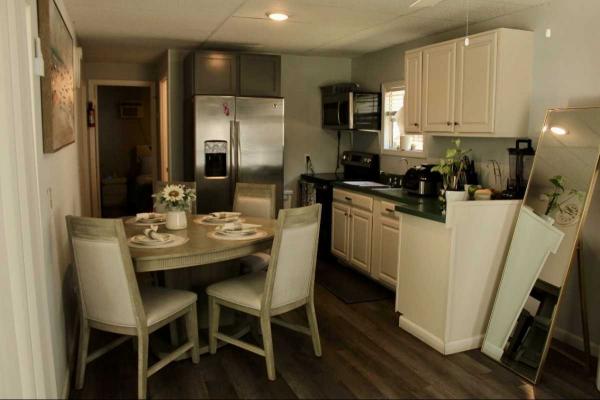 1993 Manufactured Home